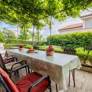  Apartman Cozy Near The Sea Horvátország